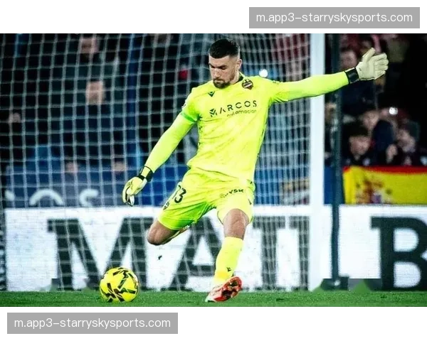 勒诺尔芒后场长传精准 马竞由守转攻第一发起者 勒诺尔芒后场长传精准 马竞由守转攻第一发起者